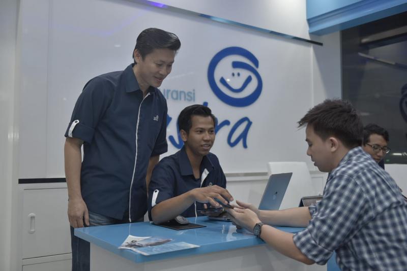 Asuransi Astra kini mudah dijangkau warga Jakarta Barat di Mal Puri Indah. (foto: ist) 