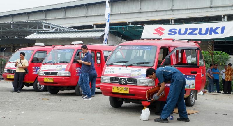 500 angkot di Jakarta servis gratis oleh Suzuki. (foto : ist)