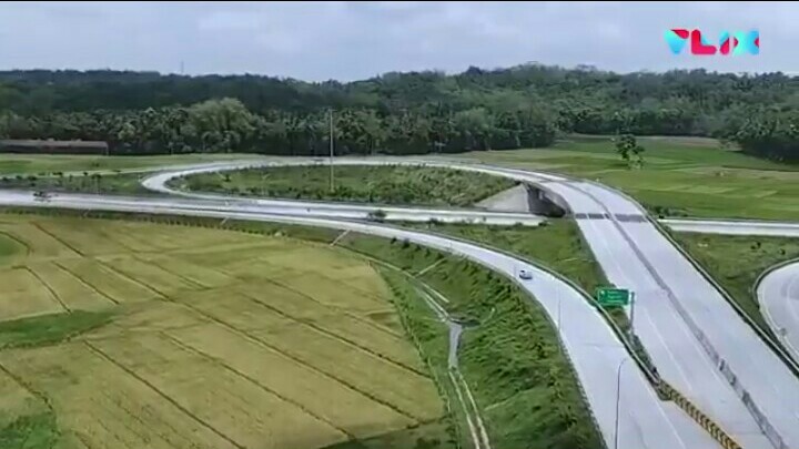 Jalan tol Trans Jawa, setelah 70 tahun merdeka tersambung Jakarta - Surabaya melalui jalan tol. (foto : ist)