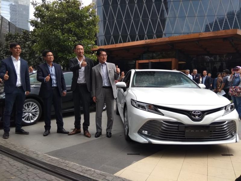 Manajemen PT Toyota Astra Motor resmi meluncurkan All New Toyota Camry di Jakarta. (foto: anto) 