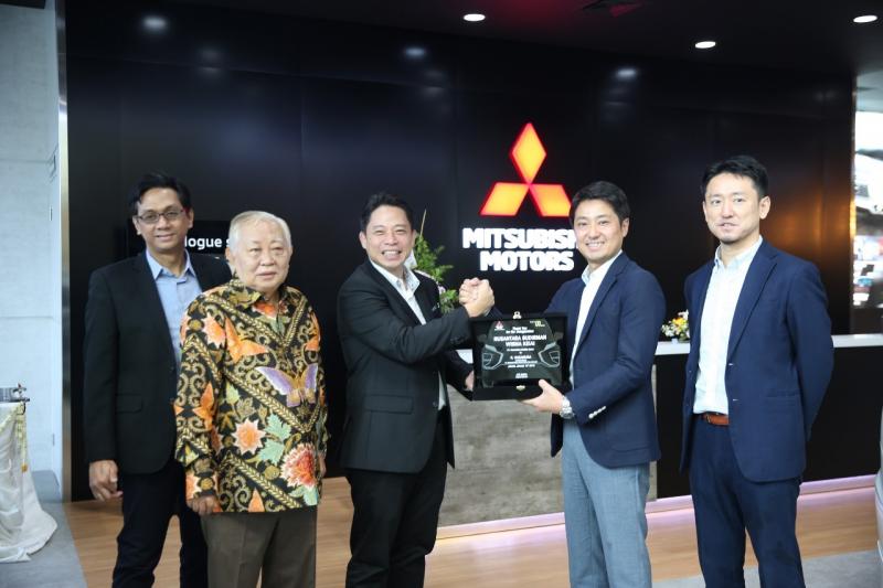 Diler Nusantara Berlian Motor Sudirman Jakarta jadi diler Mitsubishi ke-7 Nusantara Grup. (foto: ist)