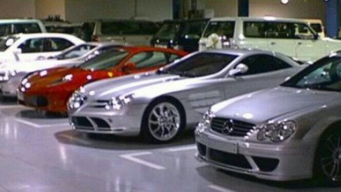 Mobil dengan harga mininal Rp 1 miliar dikategorikan sebagai mewah. (foto : ist)