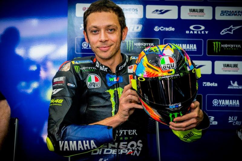 Rossi memperkenalkan helm baru dengan desain khusus di tes Sepang (ist)