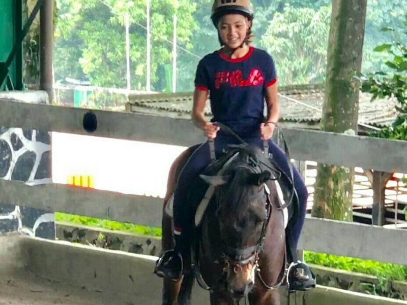 Kirana, Kakak Pegokart Kanaka Gusasi Pilih Olahraga Berkuda