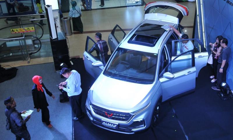 Berkolaborasi dengan PT Maju Global Motors, Wuling meluncurkan Smart Technology SUV ini di Palembang Trade Center (PTC). 
