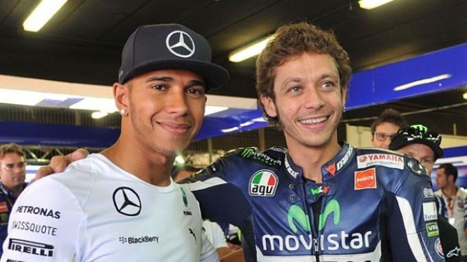 Lewis Hamilton dan Valentino Rossi akan bertukar kendaraan (ist)