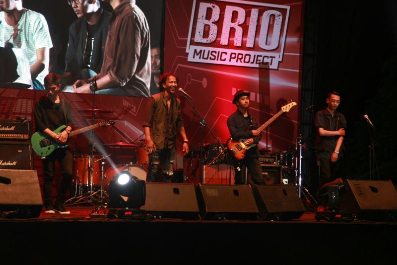 Honda Brio Music Project kali ini menyambangi kota Surabaya. (foto : hpm) 
