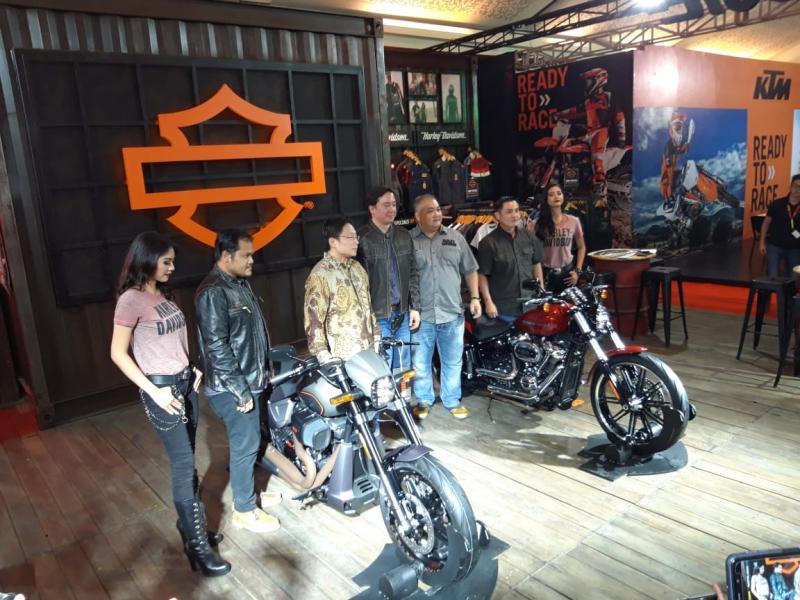 Harley Davidson luncurkan FXDR 114 dan Iron 1200 di IIMS 2019