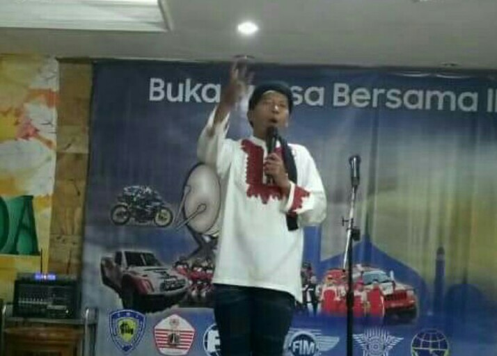 Ustad Kiwil ternyata pentolan salah satu komunitas motor di Jakarta. (foto : bs) 
