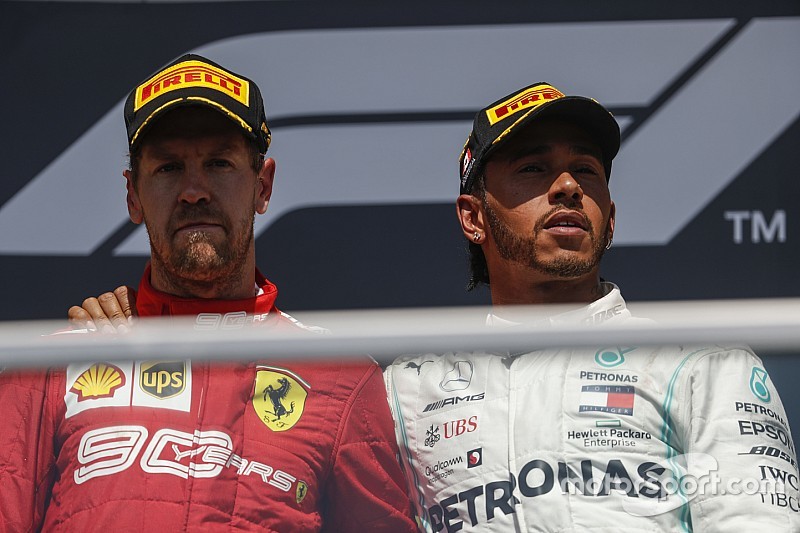 Sebastian Vettel dan Lewis Hamilton di podium Grand Prix Kanada (ist)