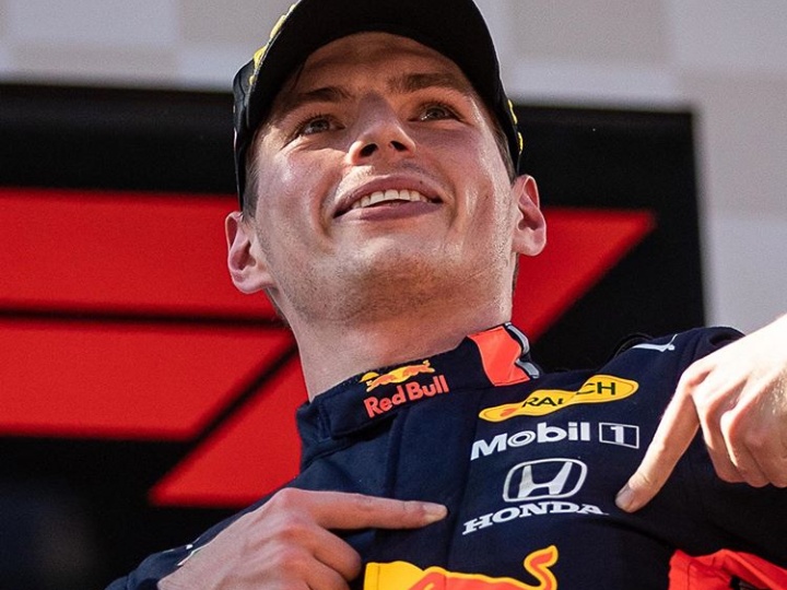 Lewat tim Aston Martin Red Bull Racing yang dibekali Power Unit Honda RA619H, Max Verstappen berhasil memenangi seri balap GP F1 Austrian 2019. 