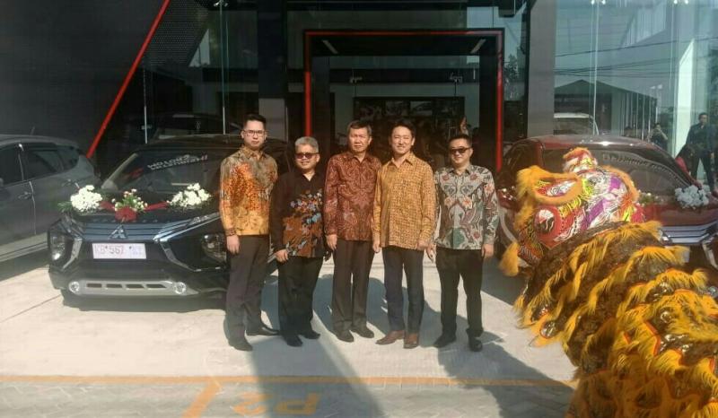 Peresmian dealer Mitsubishi yang pertama di Singkawang, Kalimantan Barat