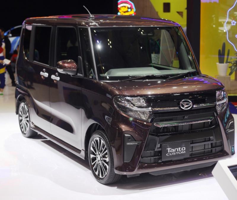 New Tanto merupakan kendaraan Daihatsu pertama yang menerapkan desain platform terbaru berbasis DNGA (Daihatsu New Global Architecture)