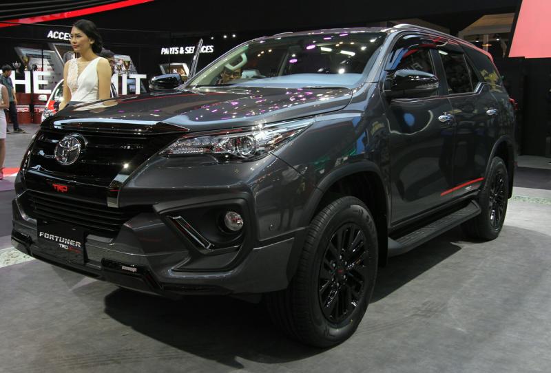 New Fortuner TRD Sportivo diluncurkan di booth Toyota GIIAS 2019