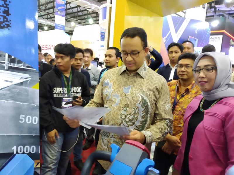 Anies Baswedan hadiri Indonesia Electric Motor Show (IEMS) 2019 di Balai Kartini, Jakarta