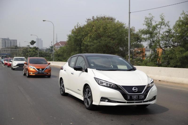 Mobil Listrik Nissan LEAF Jelajah Perdana dari Jakarta Menuju Tangerang