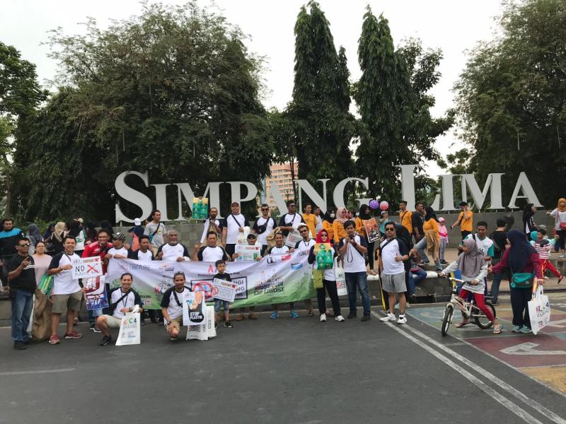 AXIC kampanyekan stop penggunaan sampah plastik di kopdar lintas cabang yang berlangsung di Semarang