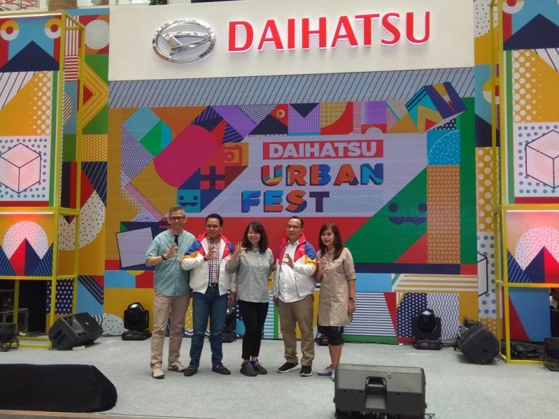 Manajemen Astra Daihatsu Motor turut membuka kegiatan Daihatsu Urban Fest di Kota Bandung. (anto)