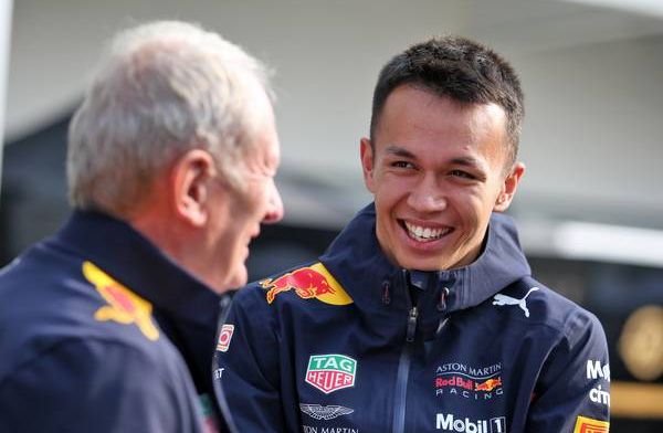 Alexander Albon, pembalap Thailand yang dipuji Lewis Hamilton tapi belum pasti bertahan dalam tim Red Bull. (Foto: gpblog)