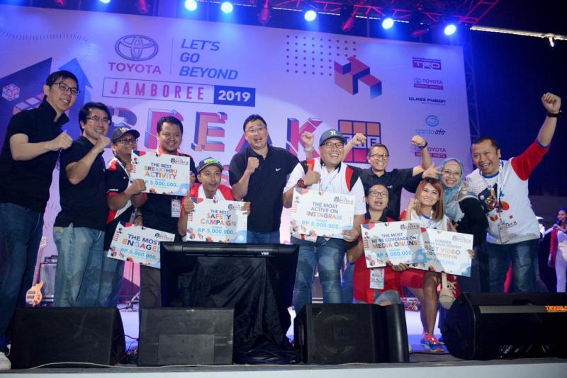 Toyota Jamboree 2019 yang diikuti hampir seluruh klub dan komunitas pemilik Toyota ini diadakan di Ancol Econvention, Jakarta Utara pada Minggu (17/11/2019). (anto)  