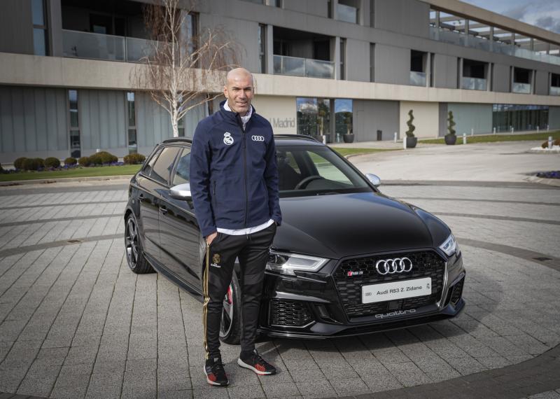 Pelatih Real Madrid, Zinedine Zidane memilih Audi RS3 Sportback sebagai tunggangan barunya