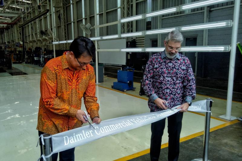 PT Daimler Commercial Vehicle Manufacturing Indonesia akan bertanggung jawab dalam memproduksi dan merakit kendaraan niaga Mercedes-Benz di Indonesia.