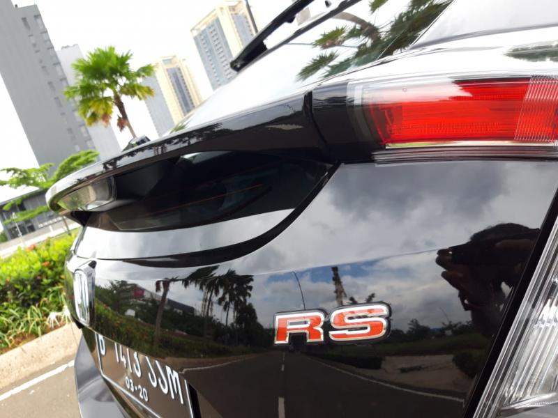 Logo RS di mobil Honda adalah kepanjangan dari Road Sailing