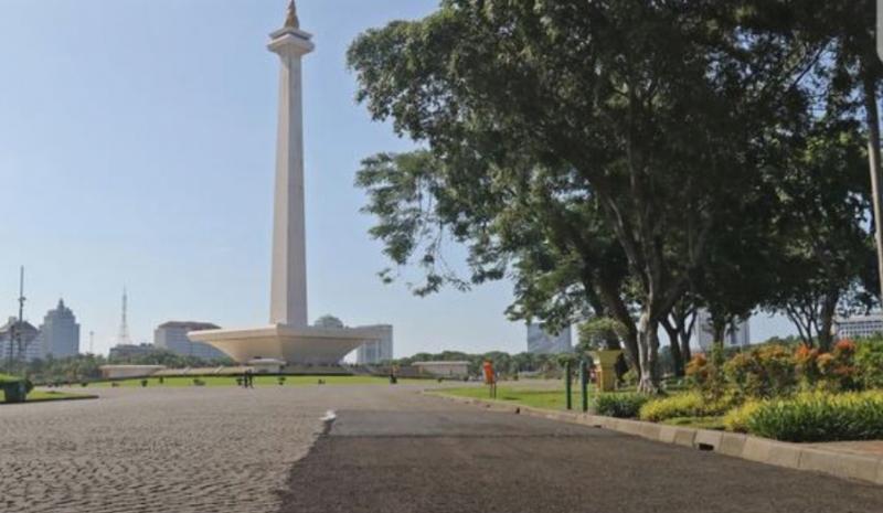 Formula E Jakarta : Ahli Mengawasi Ujicoba Pelapisan Aspal Cabblestone di Monas 