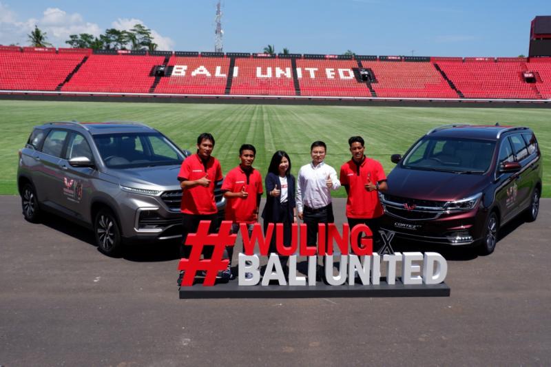Dengan semangat yang sama, Wuling Motors dan Bali United resmi umumkan kerja sama selama dua musim ke depan. (ist)
