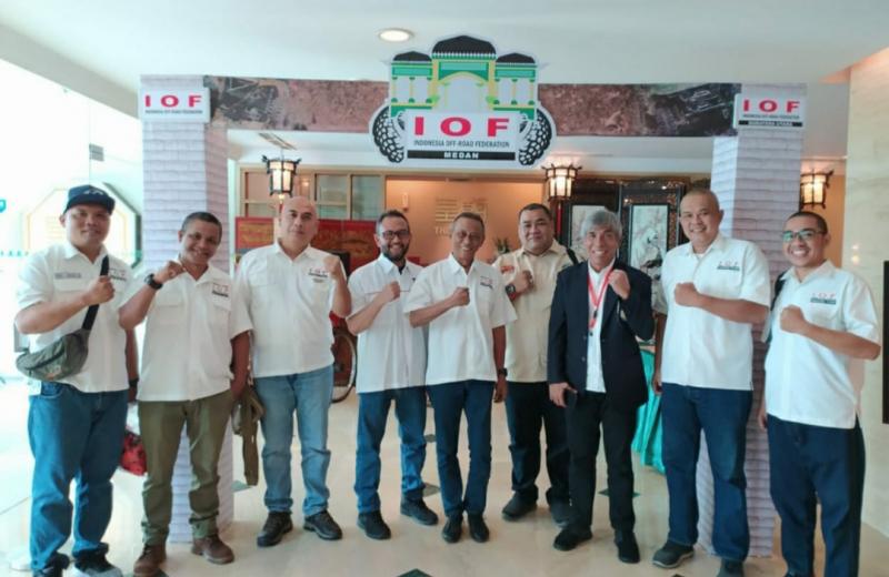 Offroader Sumatera Utara semakin kuat dengan dilantiknya IOF Medan. (koko)