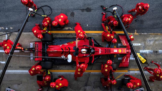 SF1000 besutan Sebastian Vettel memasuki musim 2020, simpan beberapa kemungkinan. (Foto: roadandtrack)