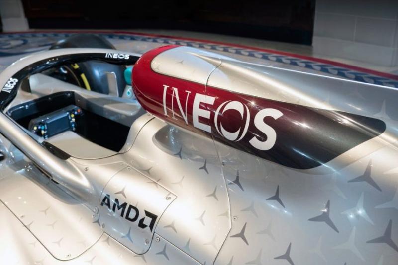 INEOS Sponsor Utama Mercedes AMG F1 yang siap membangun pabrik hand sanitizer di Inggris dan Jerman sebagai upaya ikut atasi pandemi dunia yang menyerang dunia