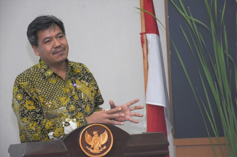 Putu Juli Ardika, meminta pelaku industri otomotif di Indonesia membuat ventilator untuk membantu penderita covid 19.