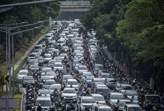 Kondisi lalu lintas Jakarta sebelum diberlakukannya PSBB