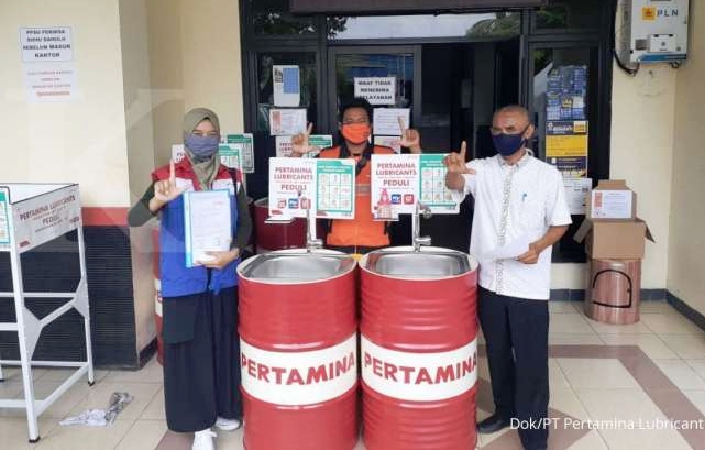Pabrik Pelumas Pertamina Jakarta Donasikan Wastafel Hasil Daur Ulang Drum Bekas