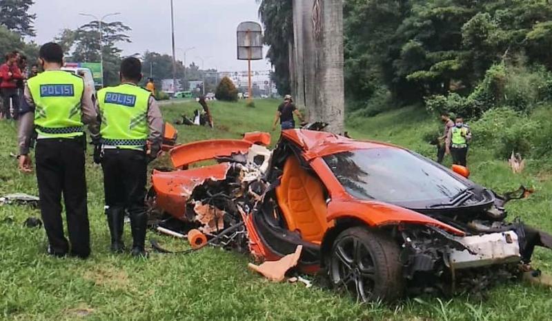Kelalaian Pengemudi Diduga Kuat Jadi Penyebab Kecelakaan Supercar McLaren di Tol Jagorawi