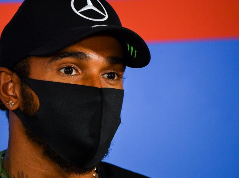 Lewis Hamilton, kontrak baru masih simpang siur di tim Mercedes. (Foto: planetf1)