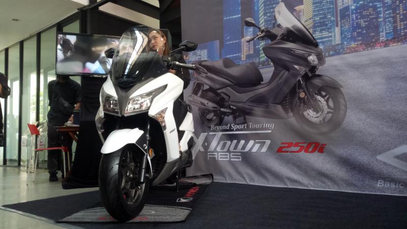 Kymco X-Town 250i dijual dengan harga Rp 62,5 juta