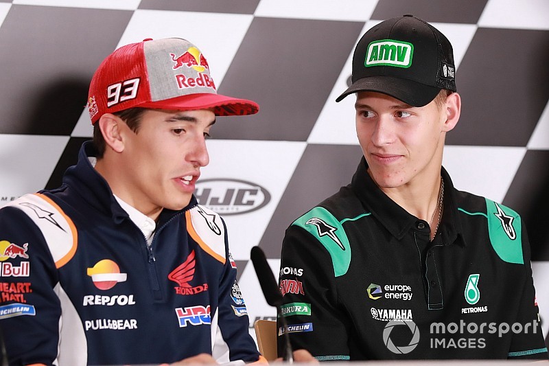Marc Marquez (Repsol Honda) dan Fabio Quartararo (Petronas Yamaha Srt). (Foto: motorsport)