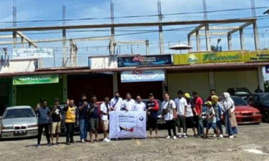 BMWCCI Padang Chapter saat touring ke Pariaman, Sumatera Barat