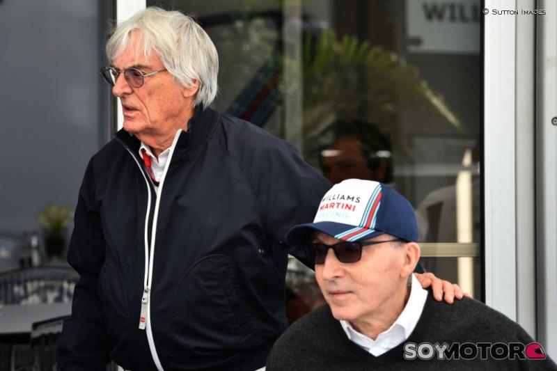 Bernie Ecclestone bersama Frank Williams, akrab sejak muda hingga sekarang. (Foto: soymotor)