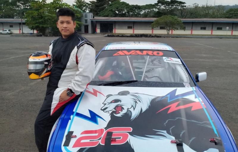 Victor Herryanto, debut di BMWCCI One Make Race berharap raih hasil terbaik pada race besok di SIC Bogor. (foto : wan)