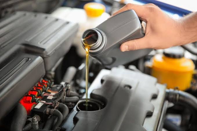 Penggunaan aditif oil pada kendaraan harus memperhatikan oli apa yang dipakai pada kendaraan tersebut.