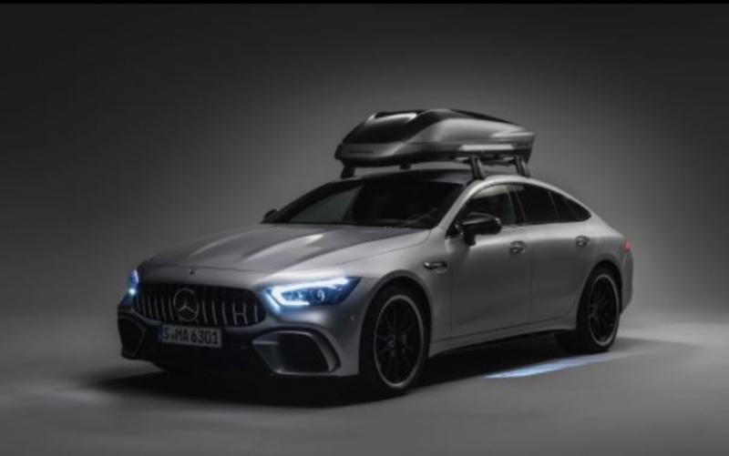 Roof box Mercedes-AMG telah dikembangkan dalam dua versi untuk handling yang optimal. (foto : mb)