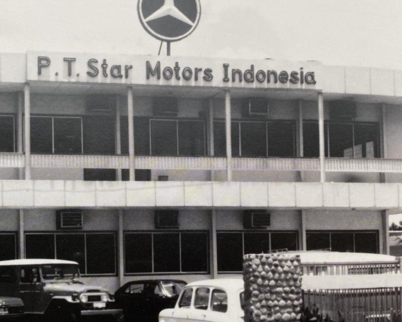 PT Star Motors Indonesia menjadi salah satu tonggak sejarah keberadaan Mercedes-Benz di Indonesia. (foto : ist)