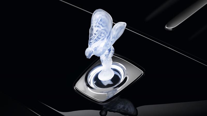 Maskot Spirit of Ecstasy iluminasi pada mobil Rolls-Royce dilarang di Uni Eropa karena dianggap menyebabkan polusi