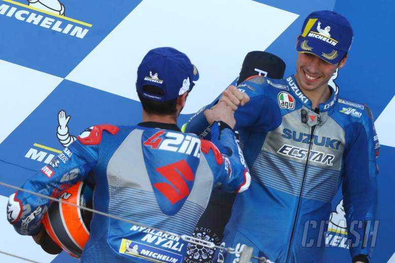 Duet Suzuki di podium GP Aragon 1, haruskah utamakan Joan Mir di Aragon 2 pekan ini? (Foto: crash)