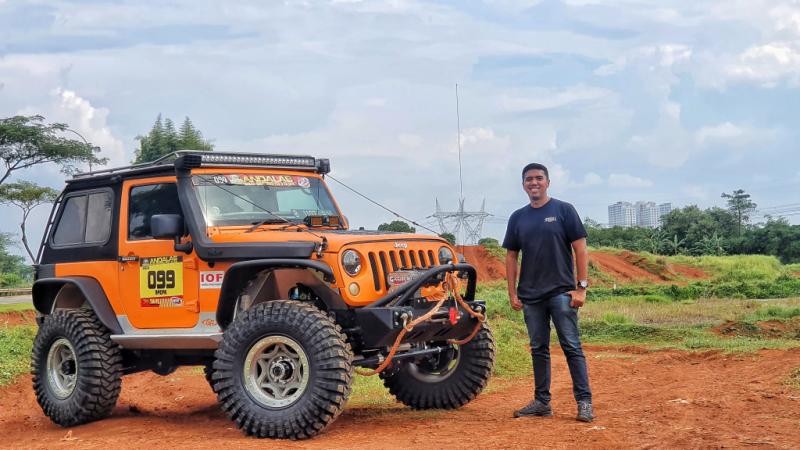 Julian Johan dan Jeep Wrangler JK Sport yang akan dipakai untuk Java Overland X 2020