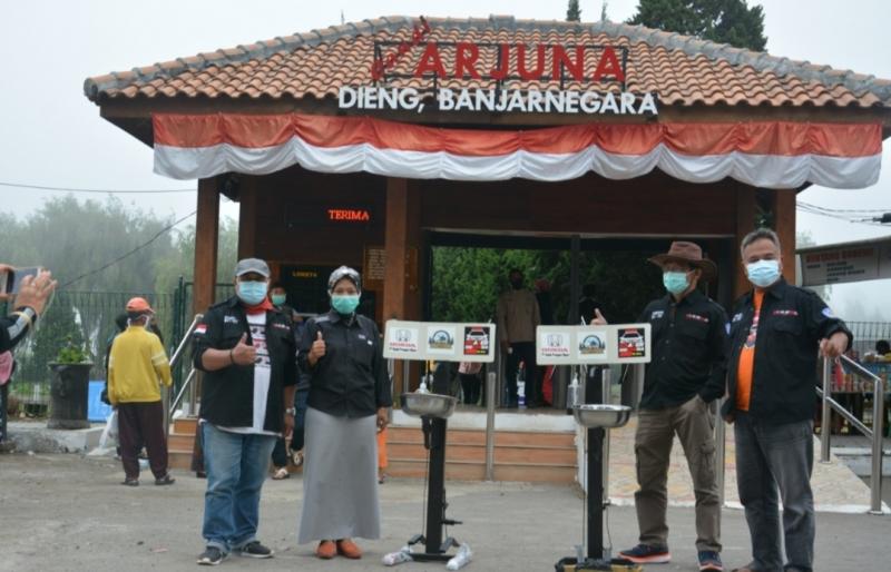 Fasilitas cuci tangan diserahkan perwakilan Dinas Pariwisata Jawa Tengah bagian KUPT Dieng Kabupaten Banjarnegara Jawa Tengah