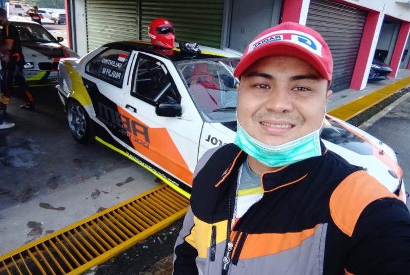 Valentino Ratulangi apresiasi manajemen Sentul International Circuit Bogor yang telah melakukan overlay lintasan secara menyeluruh yang membahagiakan para pembalap